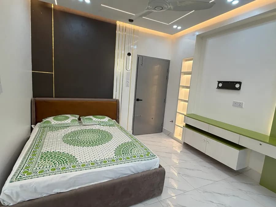 Urban modern apartment bedroom design
