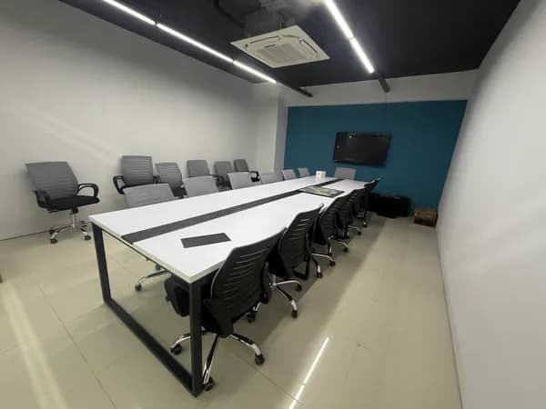 Modern meeting room design in a corporate office